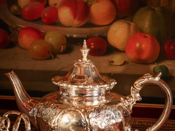 Due accessori per la colazione in metallo argentato  - Asta La casa classica. Stile intramontabile - Associazione Nazionale - Case d'Asta italiane