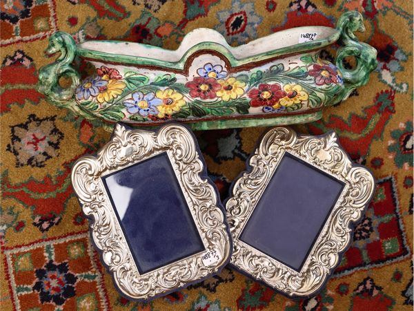 Coppia di cornici portaritratto in argento  - Asta La casa classica. Stile intramontabile - Associazione Nazionale - Case d'Asta italiane