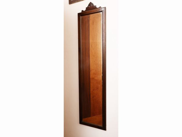 Piccola specchiera con cornice in legno tenero  - Asta La casa classica. Stile intramontabile - Associazione Nazionale - Case d'Asta italiane