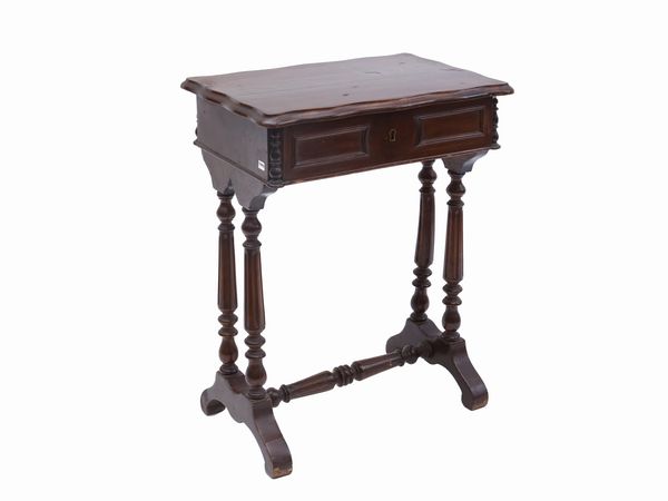 Tavolino da lavoro impiallacciato in mogano  - Asta La casa classica. Stile intramontabile - Associazione Nazionale - Case d'Asta italiane