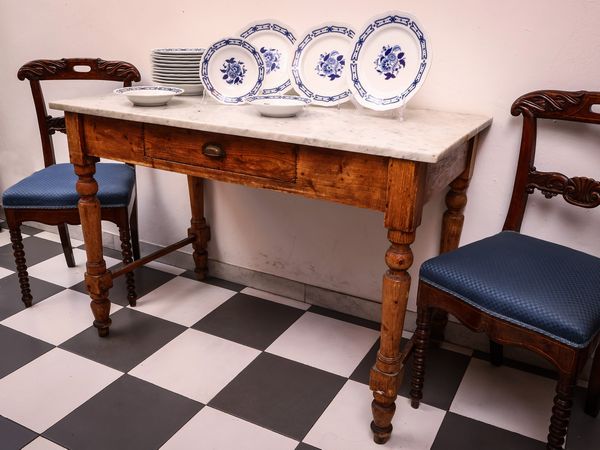 Tavolino rustico in legno tenero  - Asta La casa classica. Stile intramontabile - Associazione Nazionale - Case d'Asta italiane