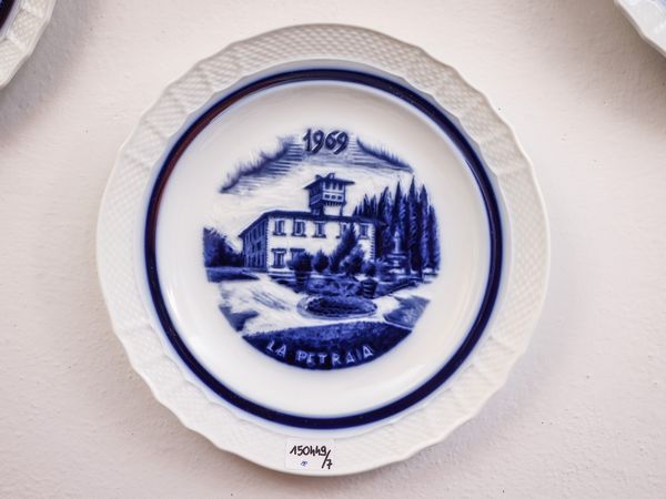 Serie di sei piatti da collezione in porcellana, Le Ville Fiorentine, Richard Ginori  - Asta La casa classica. Stile intramontabile - Associazione Nazionale - Case d'Asta italiane