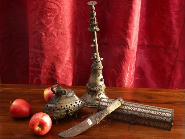 Lotto di curiosit� esotiche  - Asta La casa classica. Stile intramontabile - Associazione Nazionale - Case d'Asta italiane