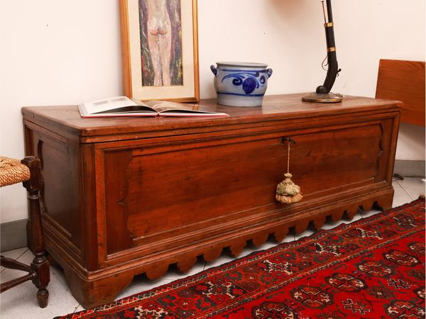 Cassapanca in noce  - Asta La casa classica. Stile intramontabile - Associazione Nazionale - Case d'Asta italiane