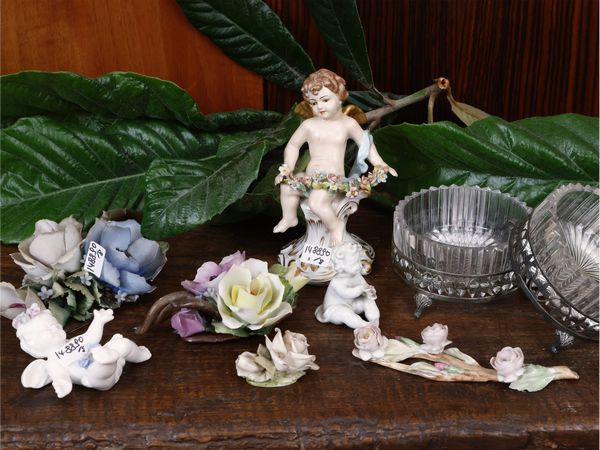 Lotto di accessori in porcellana per comporre centrotavola  - Asta La casa classica. Stile intramontabile - Associazione Nazionale - Case d'Asta italiane