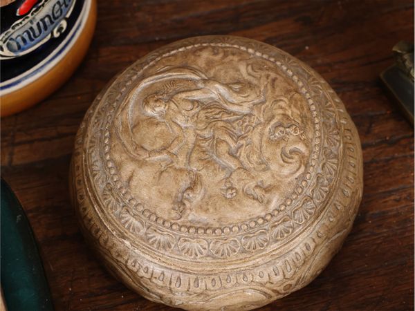 Lotto di curiosit�  - Asta La casa classica. Stile intramontabile - Associazione Nazionale - Case d'Asta italiane