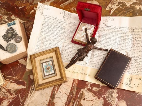 Lotto di curiosit� devozionali  - Asta La casa classica. Stile intramontabile - Associazione Nazionale - Case d'Asta italiane