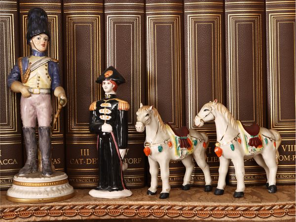 Lotto di curiosit� in ceramica  - Asta La casa classica. Stile intramontabile - Associazione Nazionale - Case d'Asta italiane