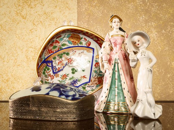 Lotto di curiosit� in porcellana  - Asta La casa classica. Stile intramontabile - Associazione Nazionale - Case d'Asta italiane