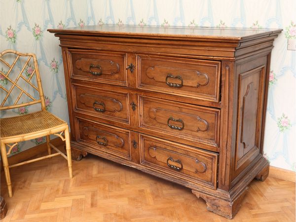 Cassettone in noce  - Asta La casa classica. Stile intramontabile - Associazione Nazionale - Case d'Asta italiane