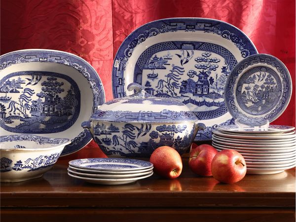 Servizio di piatti in terraglia, Societ� Ceramica Richard  - Asta La casa classica. Stile intramontabile - Associazione Nazionale - Case d'Asta italiane