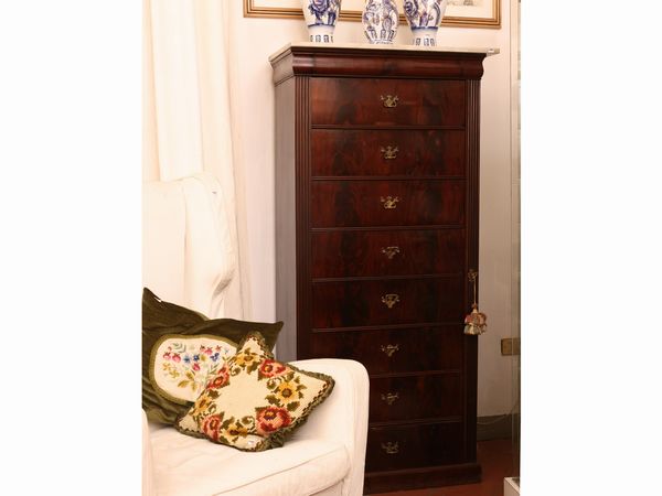 Chiffonier impiallacciata in piuma di mogano  - Asta La casa classica. Stile intramontabile - Associazione Nazionale - Case d'Asta italiane