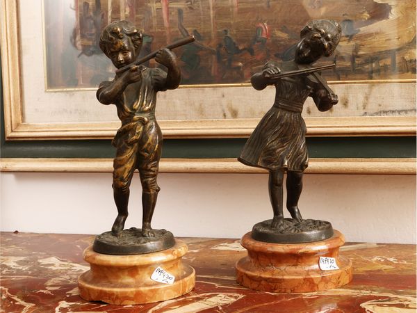 Coppia di piccole sculture in bronzo  - Asta La casa classica. Stile intramontabile - Associazione Nazionale - Case d'Asta italiane