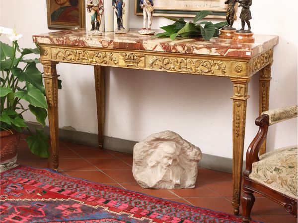 Console in legno intagliato e dorato  - Asta La casa classica. Stile intramontabile - Associazione Nazionale - Case d'Asta italiane