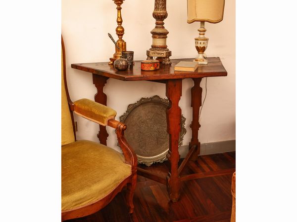 Mezzo tavolo rustico in cililegio ed altre essenze  - Asta La casa classica. Stile intramontabile - Associazione Nazionale - Case d'Asta italiane