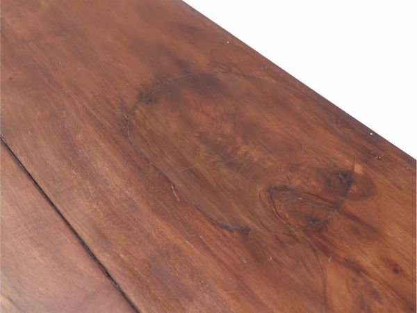 Piccolo cassettone scrittoio in noce  - Asta La casa classica. Stile intramontabile - Associazione Nazionale - Case d'Asta italiane