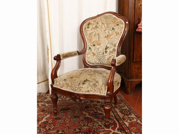 Poltrona in noce  - Asta La casa classica. Stile intramontabile - Associazione Nazionale - Case d'Asta italiane