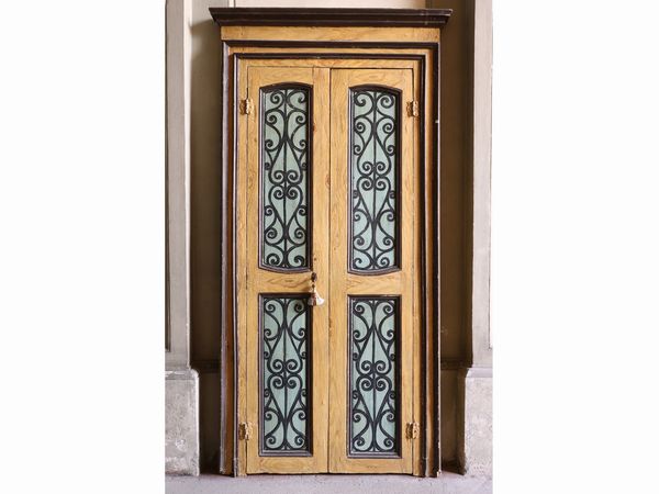 Porta a due ante in legno tenero  - Asta La casa classica. Stile intramontabile - Associazione Nazionale - Case d'Asta italiane