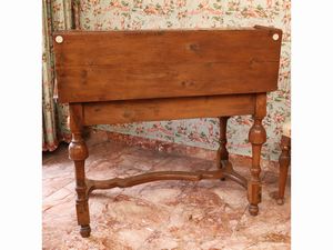 Scrittoio a ribalta in noce  - Asta La casa classica. Stile intramontabile - Associazione Nazionale - Case d'Asta italiane