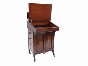 Scrittoio Davenport in mogano, radica ed altre essenze  - Asta La casa classica. Stile intramontabile - Associazione Nazionale - Case d'Asta italiane