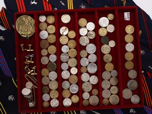 Lotto di curiosit� d'epoca da collezione  - Asta La casa classica. Stile intramontabile - Associazione Nazionale - Case d'Asta italiane