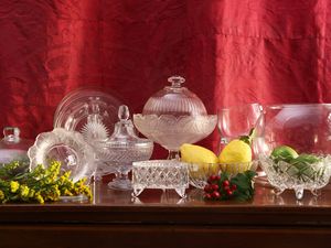 Assortimento di accessori per la tavola in vetro e cristallo  - Asta La casa classica. Stile intramontabile - Associazione Nazionale - Case d'Asta italiane