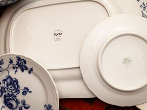 Assortimento di porcellane e ceramiche  - Asta La casa classica. Stile intramontabile - Associazione Nazionale - Case d'Asta italiane
