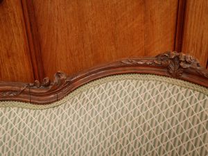 Poltroncina in noce  - Asta La casa classica. Stile intramontabile - Associazione Nazionale - Case d'Asta italiane