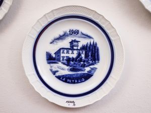 Serie di sei piatti da collezione in porcellana, Le Ville Fiorentine, Richard Ginori  - Asta La casa classica. Stile intramontabile - Associazione Nazionale - Case d'Asta italiane