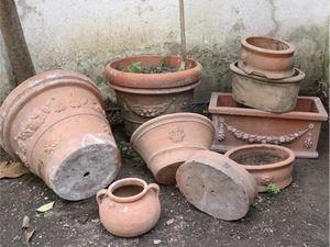Assortimento di vasi da giardino  - Asta La casa classica. Stile intramontabile - Associazione Nazionale - Case d'Asta italiane