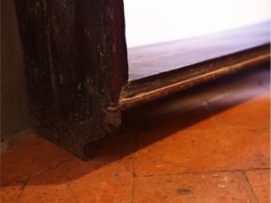 Libreria a ponte in legno tenero  - Asta La casa classica. Stile intramontabile - Associazione Nazionale - Case d'Asta italiane