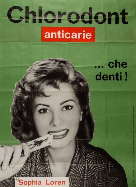 Anonimo : Chlorodont anticarie - Sophia Loren.  - Asta POP Culture e Manifesti d'epoca - Associazione Nazionale - Case d'Asta italiane