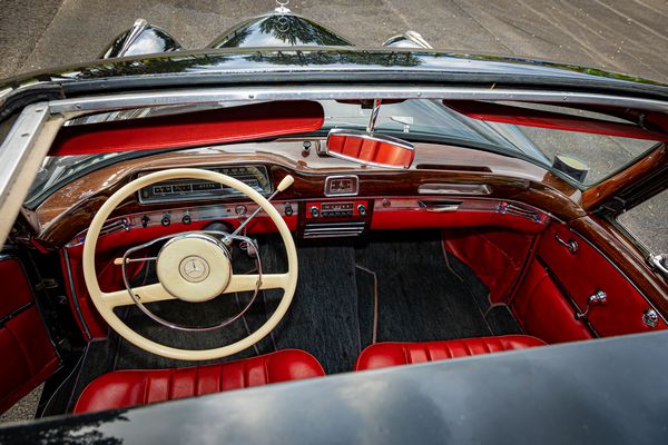 Mercedes-Benz : 220 SE Coup (Mercedes-Benz)  - Asta Automobili da Collezione - Associazione Nazionale - Case d'Asta italiane