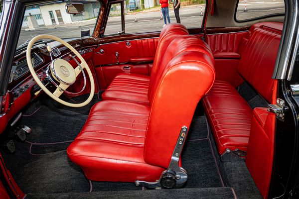 Mercedes-Benz : 220 SE Coup (Mercedes-Benz)  - Asta Automobili da Collezione - Associazione Nazionale - Case d'Asta italiane