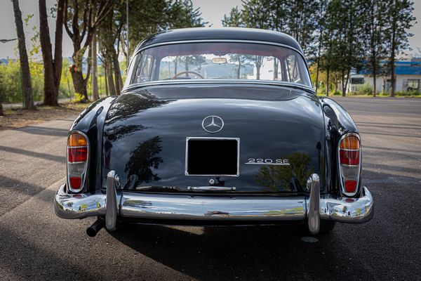 Mercedes-Benz : 220 SE Coup (Mercedes-Benz)  - Asta Automobili da Collezione - Associazione Nazionale - Case d'Asta italiane