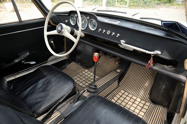 FIAT : 750 Spyder (Carrozzeria Alfredo Vignale & C.)  - Asta Automobili da Collezione - Associazione Nazionale - Case d'Asta italiane