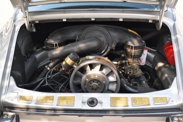 Porsche : 911 T (Karmann)  - Asta Automobili da Collezione - Associazione Nazionale - Case d'Asta italiane