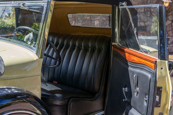 Cadillac : V-12 (Fleetwood)  - Asta Automobili da Collezione - Associazione Nazionale - Case d'Asta italiane