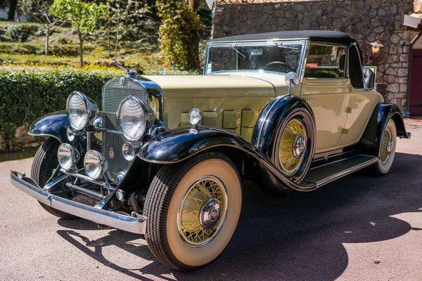 Cadillac : V-12 (Fleetwood)  - Asta Automobili da Collezione - Associazione Nazionale - Case d'Asta italiane