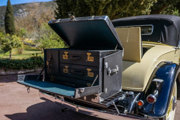 Cadillac : V-12 (Fleetwood)  - Asta Automobili da Collezione - Associazione Nazionale - Case d'Asta italiane