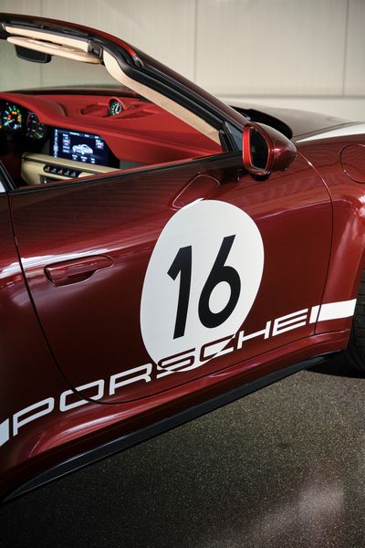 Porsche : 911 Targa 4S Heritage Design Edition (Porsche)  - Asta Automobili da Collezione - Associazione Nazionale - Case d'Asta italiane