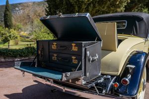 Cadillac : V-12 (Fleetwood)  - Asta Automobili da Collezione - Associazione Nazionale - Case d'Asta italiane