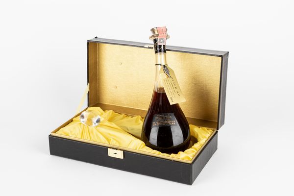 FRANCIA : Otard XO Cognac Crystal Decanter  - Asta Vini e Distillati - Associazione Nazionale - Case d'Asta italiane