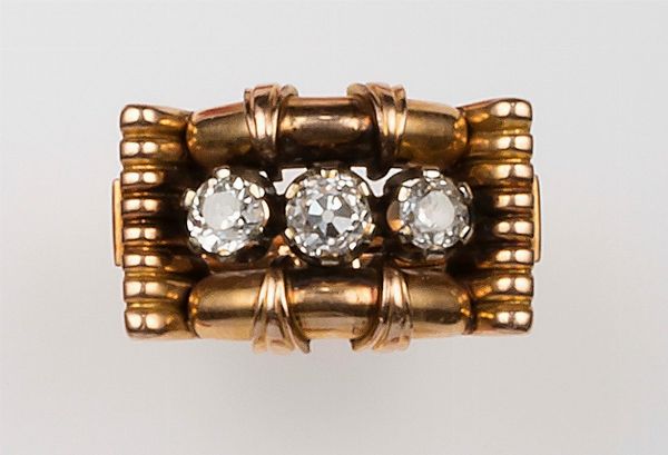 Anello con tre diamanti di vecchio taglio  - Asta Fine Coral Jewels - Associazione Nazionale - Case d'Asta italiane