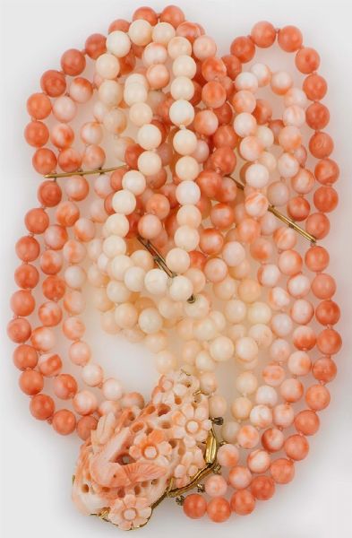 Collana in corallo bicolore  - Asta Fine Coral Jewels - Associazione Nazionale - Case d'Asta italiane
