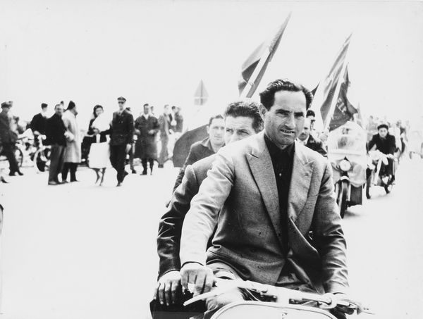 Renzo Tortelli : Primo Maggio  - Asta Fotografia: Under 1K - Associazione Nazionale - Case d'Asta italiane