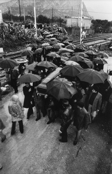 Franco Zecchin : Il funerale di Pietro Longo  - Asta Fotografia: Under 1K - Associazione Nazionale - Case d'Asta italiane