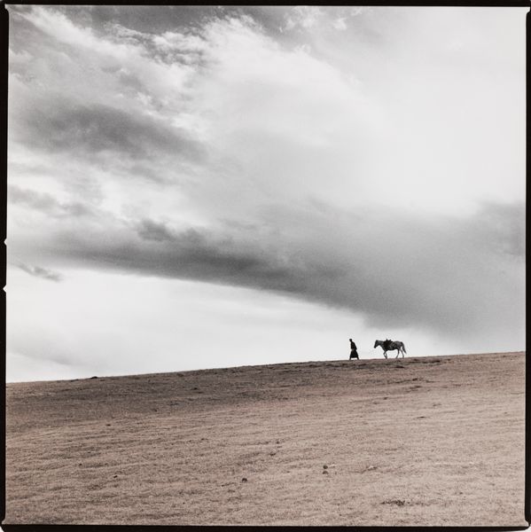 Phil Borges, Attribuito a : Senza titolo (Tibet)  - Asta Fotografia: Under 1K - Associazione Nazionale - Case d'Asta italiane