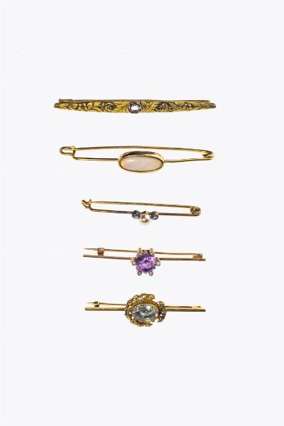 LOTTO DI CINQUE SPILLE  - Asta Gioielli  - Associazione Nazionale - Case d'Asta italiane