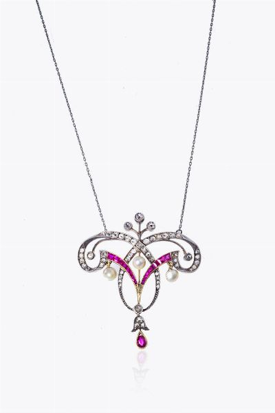 CATENA CON SPILLA-CIONDOLO  - Asta Gioielli  - Associazione Nazionale - Case d'Asta italiane